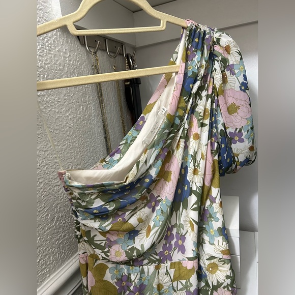 ASTR THE LABEL SANTORINI ONE SHOULDER MIDI DRESS - Picture 4 of 6